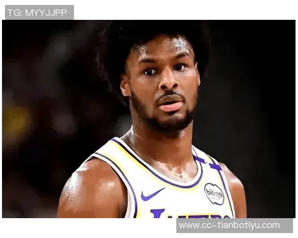 布朗尼谈比赛适应性提升对攻防战术掌握更加自如