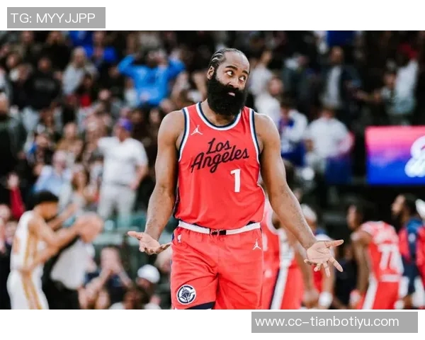 主场失利引发关注莱昂纳德哈登赛后未接受采访匆匆离场