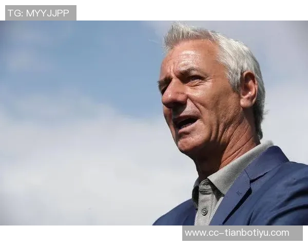 64岁红军名宿拉什与16岁女友订婚焕发新生活激情