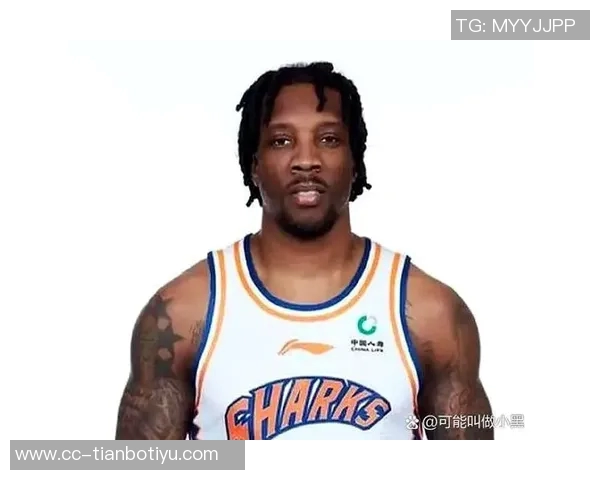 爱德华兹上半场表现分析5中3罚球全中贡献12分失误频繁正负值惨淡