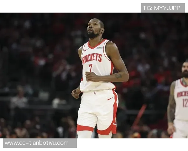 杜兰特回应前NBA球员批评阿门斗殴事件引发热议与争论