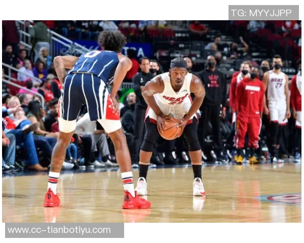 杰伦布朗首节表现抢眼6投3中斩获9分3篮板3助攻1抢断 杰伦布朗首节表现抢眼6投3中斩获9分3篮板3助攻1抢断